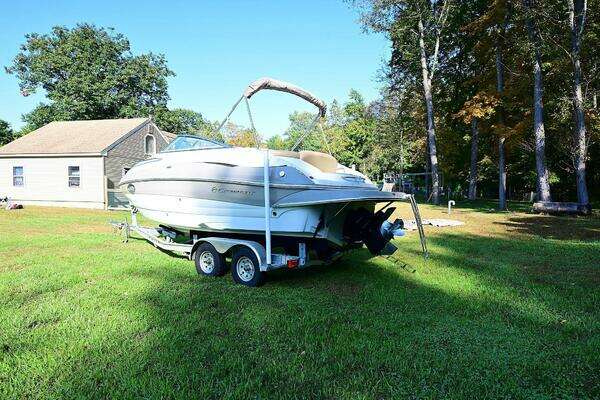 Photo of the 2015 Crownline 236 SC