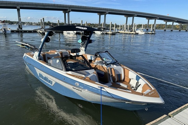 23ft Malibu Yacht For Sale