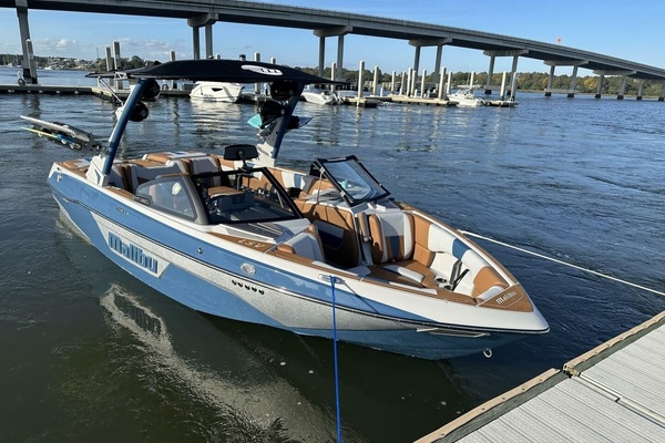 23ft Malibu Yacht For Sale