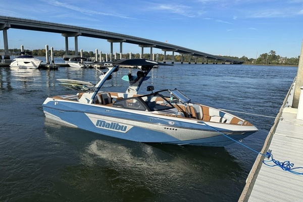 23ft Malibu Yacht For Sale