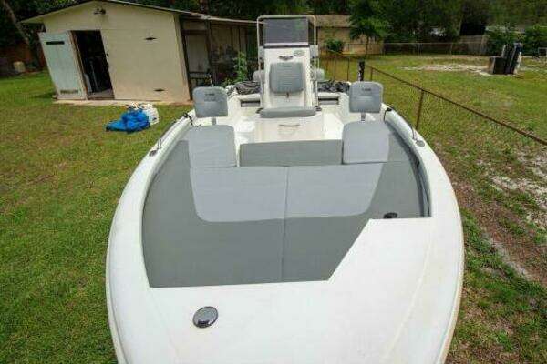 Photo of the 2022 Avid Fusion 21