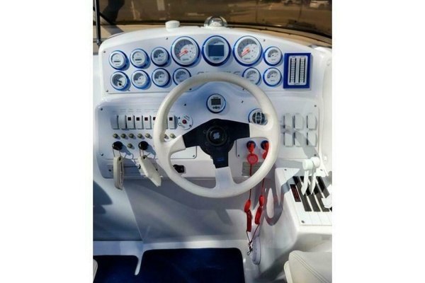 33ft Profile Yacht For Sale