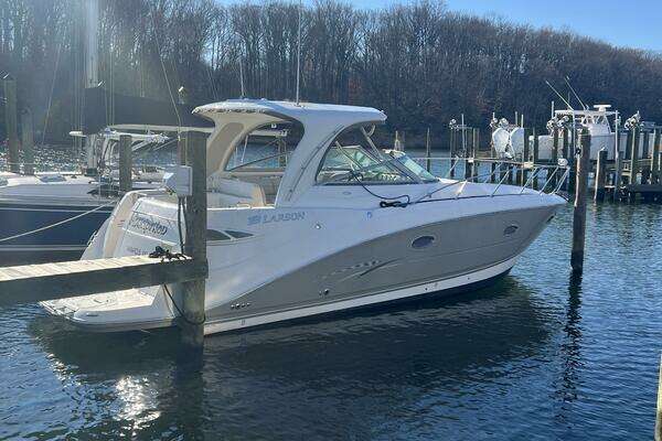 35-ft-Larson-2007-Cabrio 350-Greenwich Connecticut United States yacht for sale