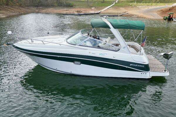 Photo of the 2004 Four Winns Vista 288