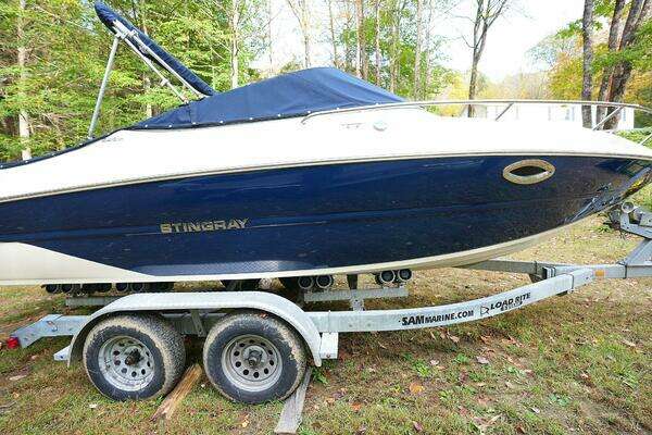 Photo of the 2016 Stingray 225 CR