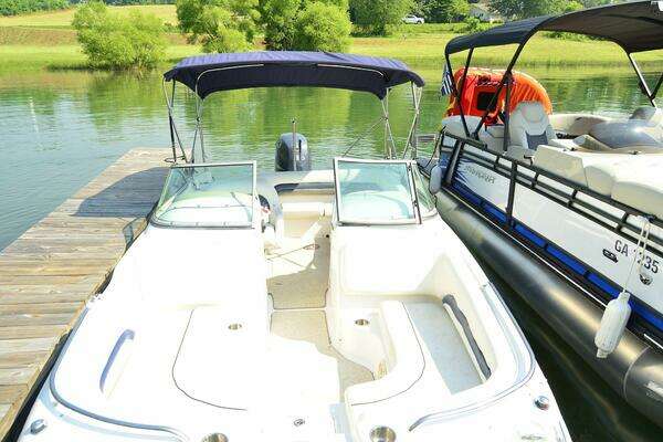 Photo of the 2011 Hurricane SunDeck 217 OB
