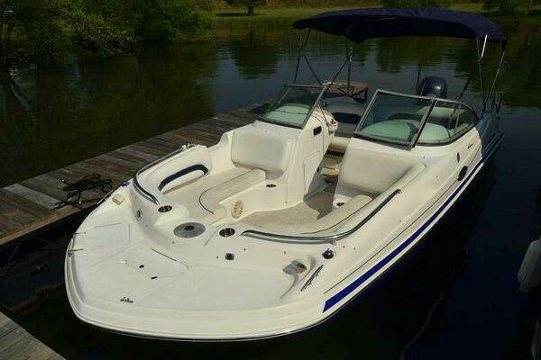 Photo of the 2011 Hurricane SunDeck 217 OB