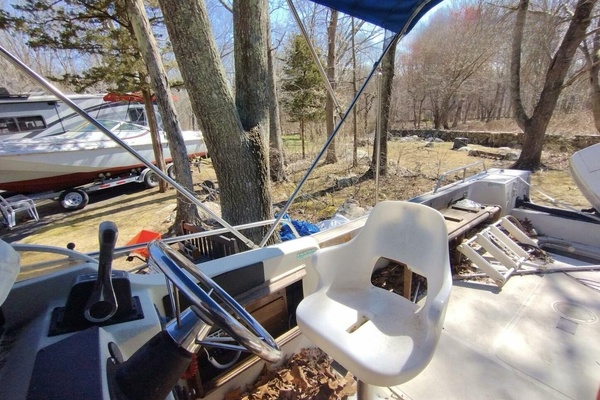 25ft Boston Whaler Yacht For Sale
