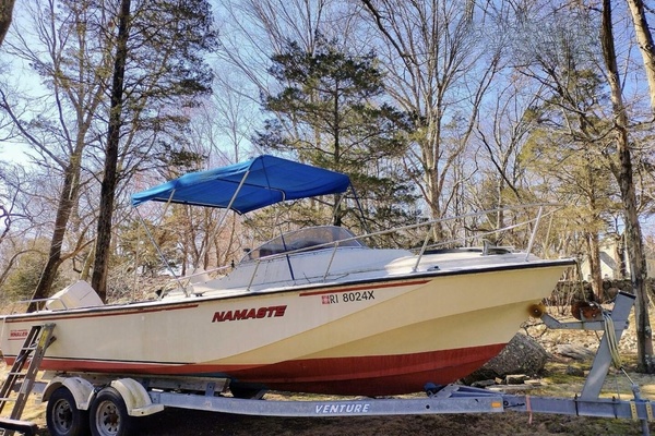 1983 Boston Whaler 25 Revenge
