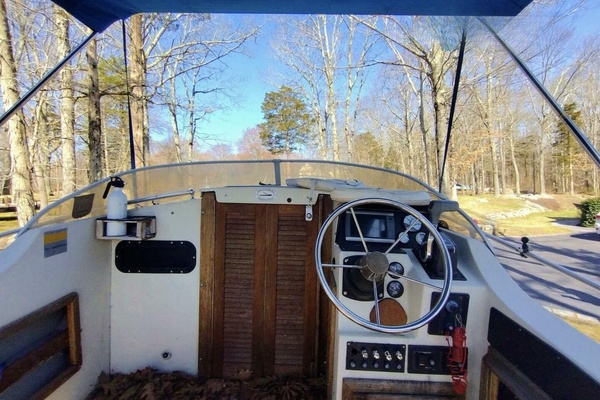 25ft Boston Whaler Yacht For Sale