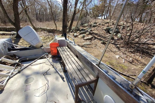 25ft Boston Whaler Yacht For Sale