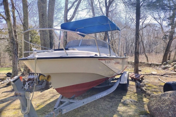 25ft Boston Whaler Yacht For Sale