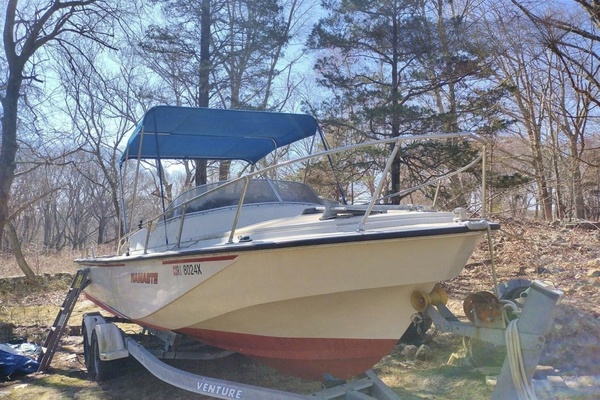 25ft Boston Whaler Yacht For Sale