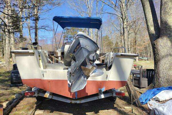 Photo of the 1983 Boston Whaler Revenge