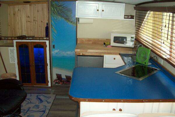 Photo of the 1979 Chris-Craft Catalina 350