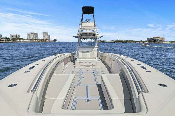 2013 Invincible 42