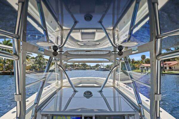 2013 Invincible 42
