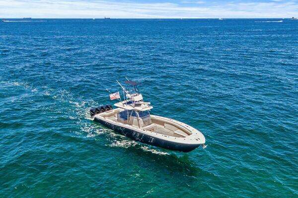 2013 Invincible 42