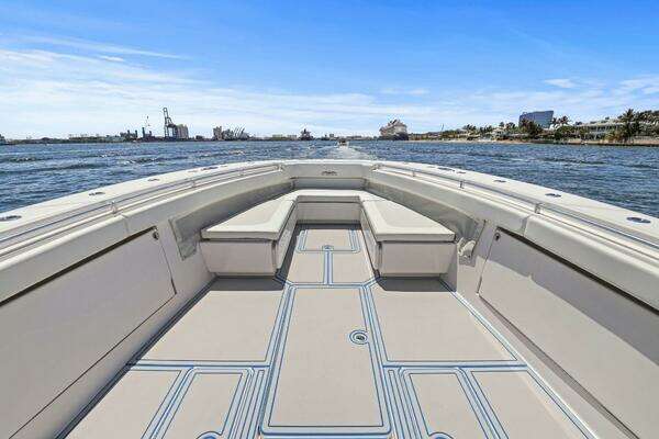 2013 Invincible 42