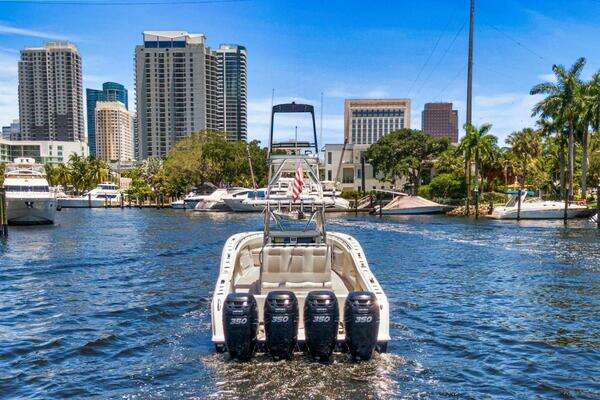 2013 Invincible 42