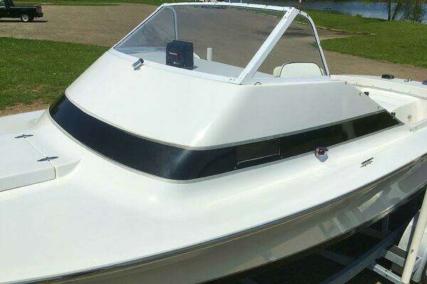 Photo of the 1969 Bertram Bahia Mar 20