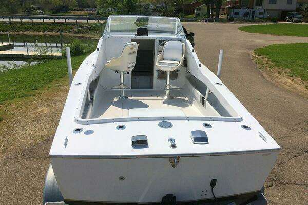 Photo of the 1969 Bertram Bahia Mar 20