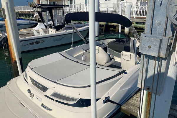 20ft Sea Ray Yacht For Sale