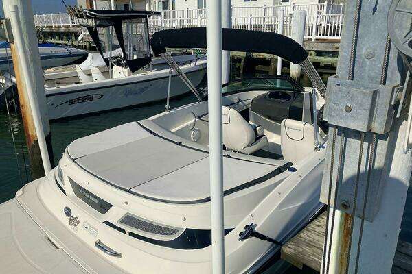 Photo of the 2012 Sea Ray 190 Sport