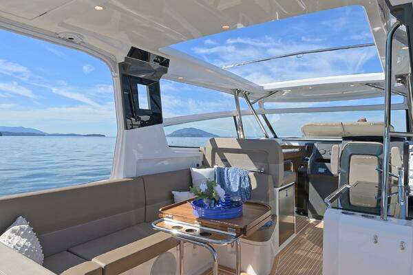 Nimbus W11 Yacht For Sale