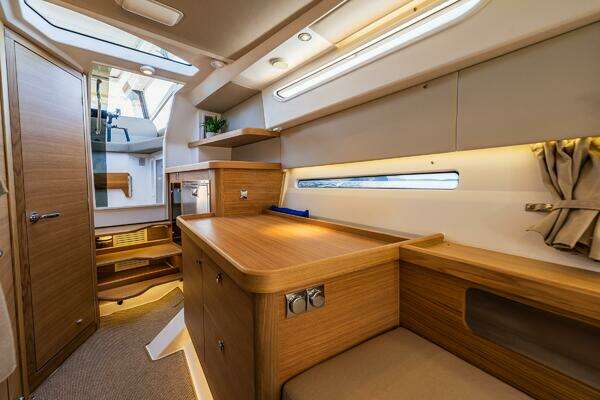 Nimbus W11 Yacht For Sale