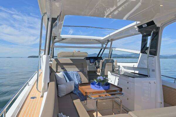 Nimbus W11 Yacht For Sale