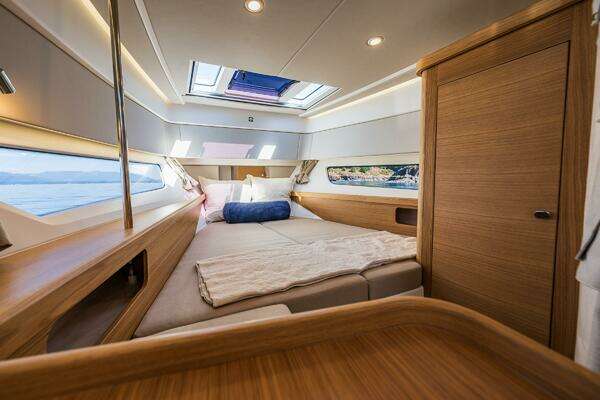 Nimbus W11 Yacht For Sale