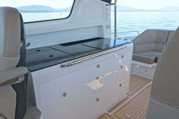 Nimbus W11 Yacht For Sale