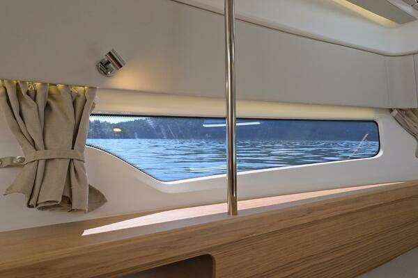 Nimbus W11 Yacht For Sale