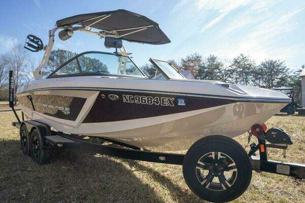20ft Correct Craft Yacht For Sale