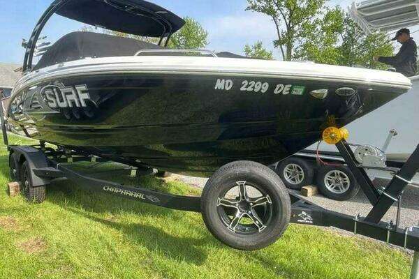 Photo of the 2022 Chaparral 23 SURF