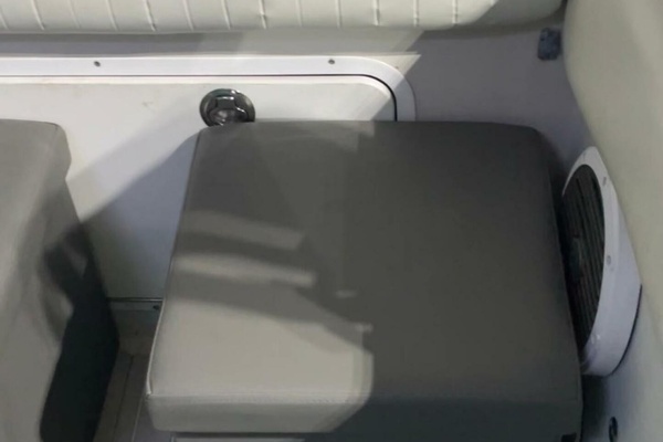 30ft Wellcraft Yacht For Sale