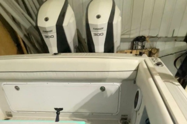 30ft Wellcraft Yacht For Sale