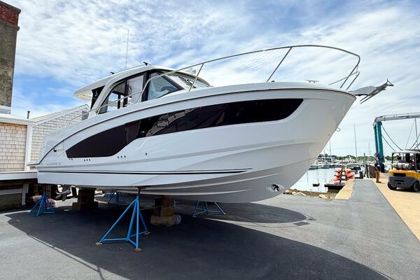 In Stock 27ft Beneteau Yacht For Sale