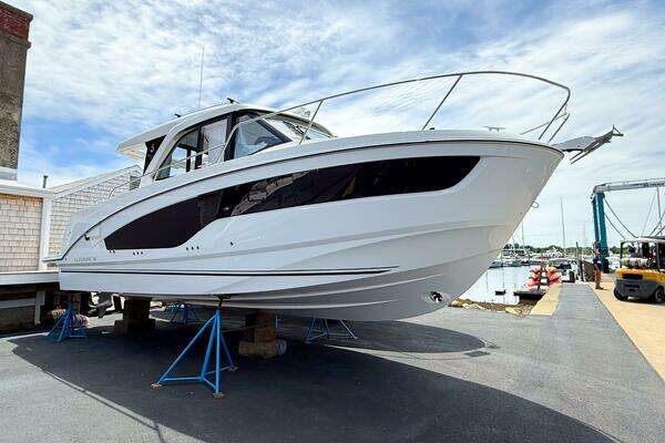 In Stock 27ft Beneteau Yacht For Sale