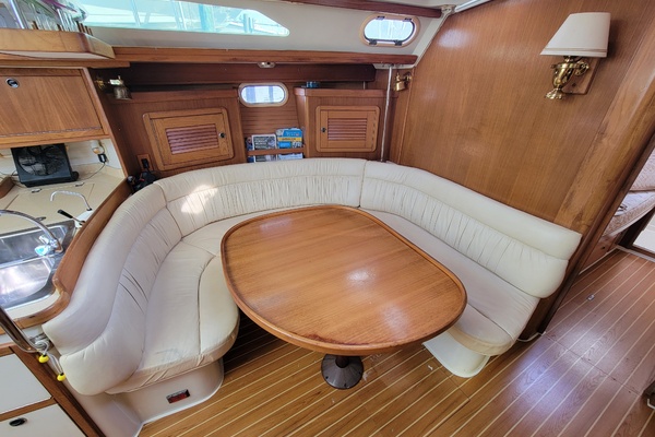 Prairie Wind 42ft Catalina Yacht For Sale