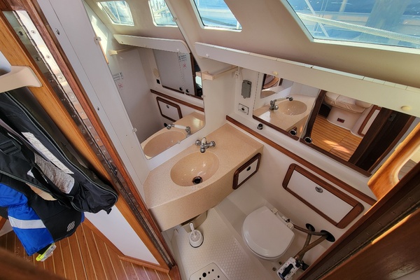 Prairie Wind 42ft Catalina Yacht For Sale