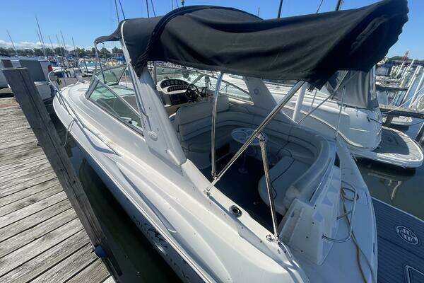 Photo of the 2005 Monterey 322 Cruiser