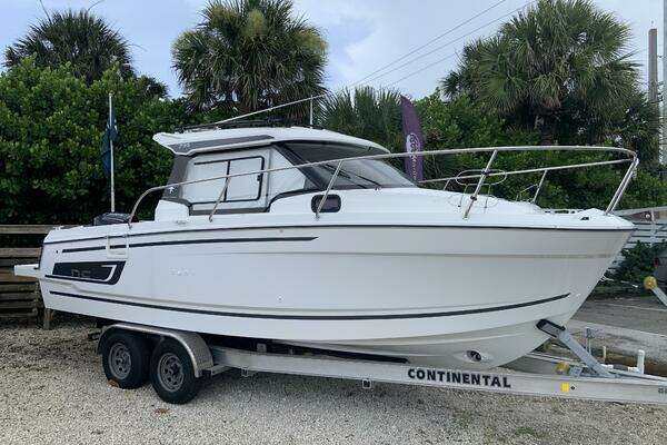26-ft-Jeanneau-2023-NC795 S2-Jupiter Florida United States yacht for sale