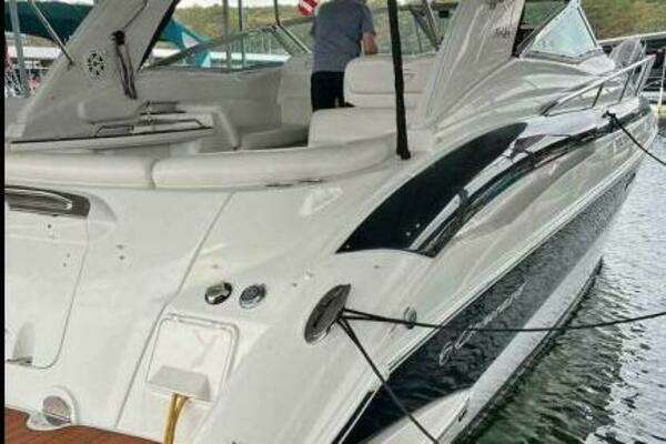 Crownline 340 CR Yacht For Sale