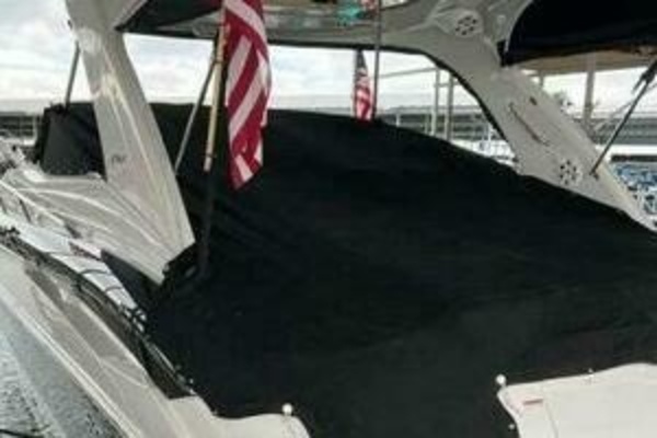 35ft Crownline Yacht For Sale