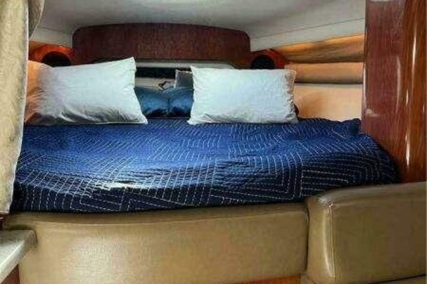 35ft Crownline Yacht For Sale