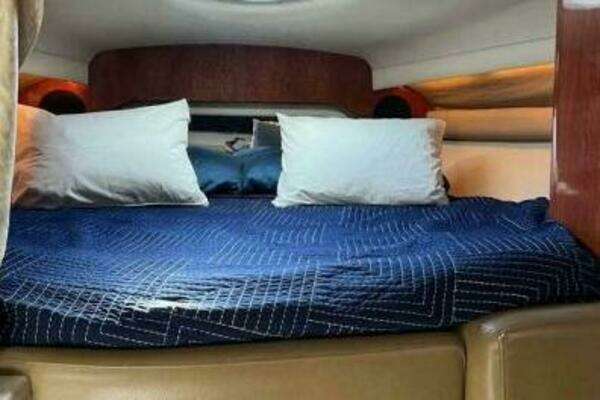 Crownline 340 CR Yacht For Sale