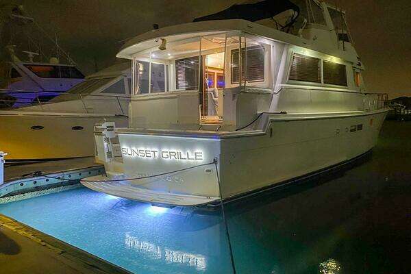 Hatteras 62 Cockpit Motor Yacht Yacht For Sale
