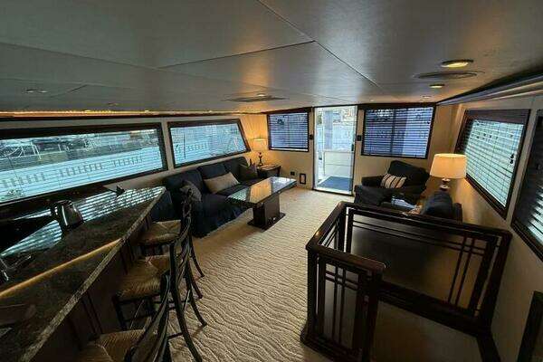 Hatteras 62 Cockpit Motor Yacht Yacht For Sale